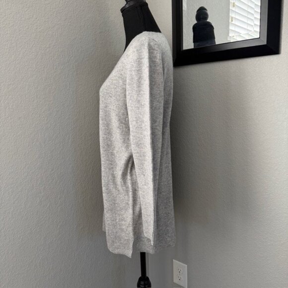 APT 9 100% Cashmere Light Heather Gray V Neck Tunic Sweater Medium - Picture 5 of 11